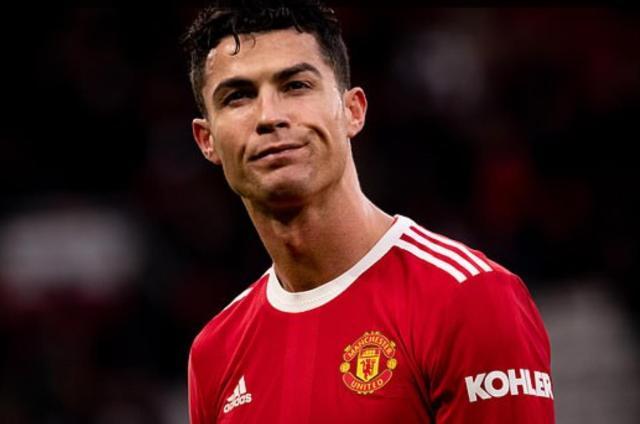 开云体育下载-C罗伤缺德比引发争议：队友不满意，名宿称另有隐情