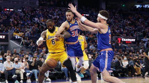 开云APP-湖人状态回暖却遗憾输球 细节缺失令他们无缘胜利